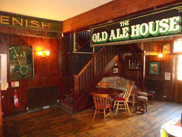 One of Salisbury's best loved live music venues, full of character and atmosphere. Serving great food during the day until 6pm, Live music every weekend.
