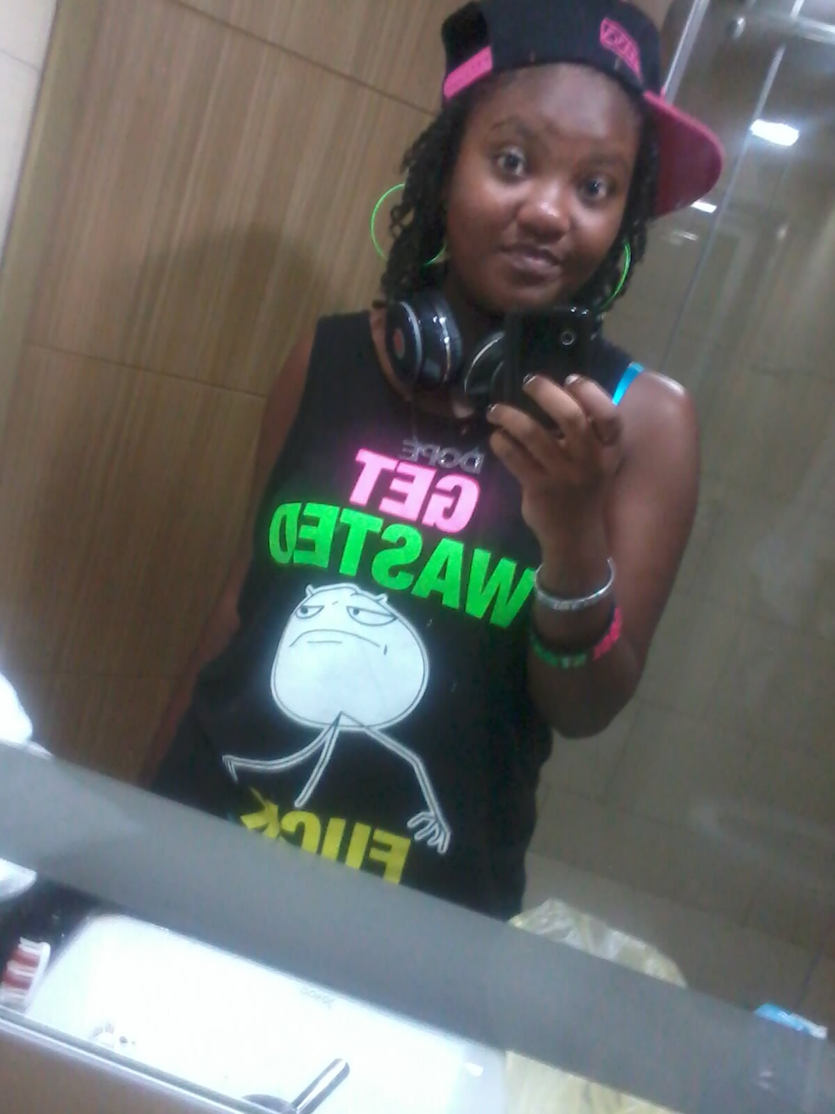 i'am a french girl ;D 973 :D 14 ans ^__^ #team Dancerz#team vans# follow Me ;D