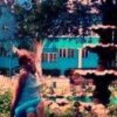 На одного, кто учит, - есть десять, которые поучают.