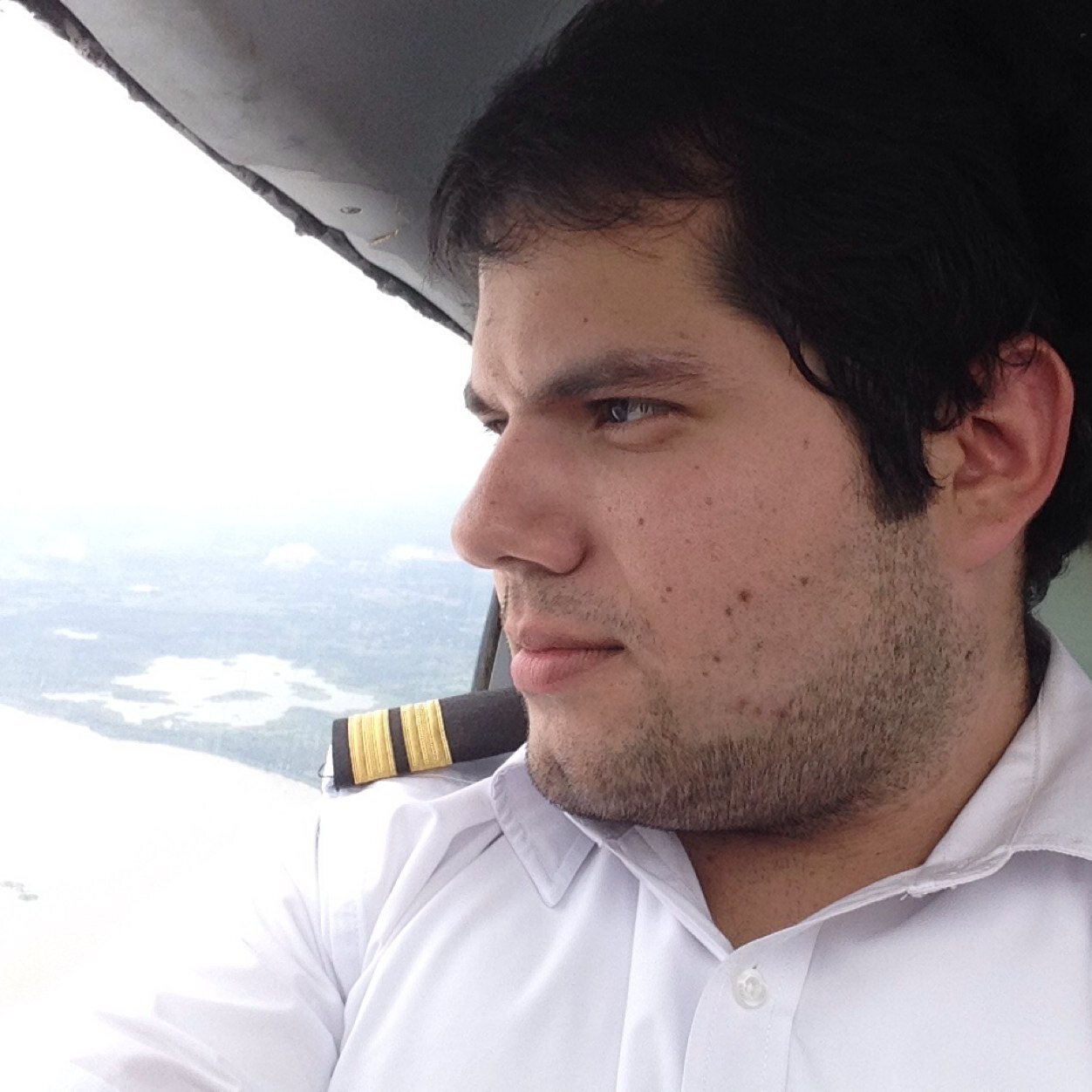Piloto Comercial. #Halamadrid. The sky is just the beginning. Beware of Maddog