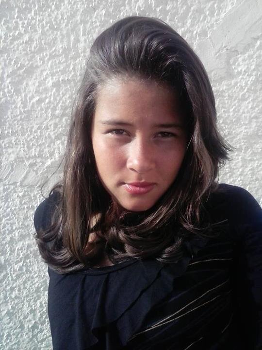 Eu amoo Evanescence e Avril Lavigne, eu sou um tipo de garota que não se acha por ter algumas coisas,eu sou eu mesma e não ligo pro que pensa e falam sobre mim