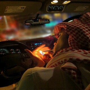 ‏يسعد صباح الورد في وجنتيك ♥.           ياللي حضورك في خيالي خيالي ♥.