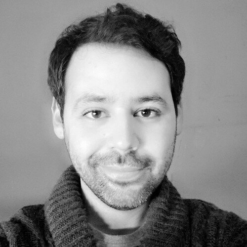 self-proclaimed geek, art lover, movie-losopher and coffee addict ....nuff said .:Facebook | Instagram: ArtPadgett:.