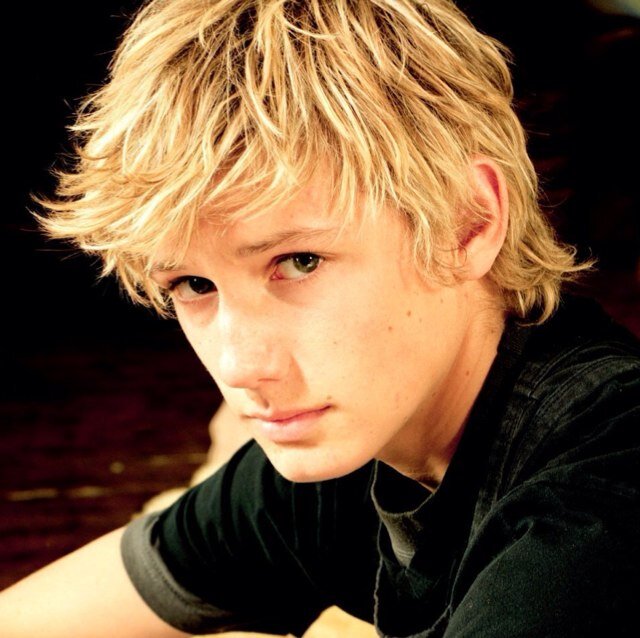 SpawnOfTheSea's profile picture. Names Evan || Son of Poseidon || Ability to control water || 16 || Outcast