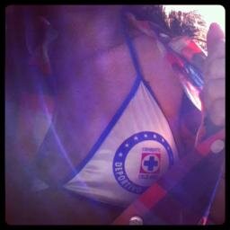 El futbol forma parte de mi código genético y soy de sangre AZUL #SritaBalón (antes @Panquetron)