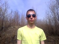 Россия похожа на постапокалиптический мир. У всех планшеты, гарнитуры и прочие гаджеты, а вокруг кучи говна и плохие дороги.