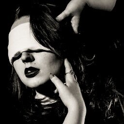 totweetortwat's profile picture. Instagram/caitlinelizabethbrookins   FB/caitlinbrookinsart