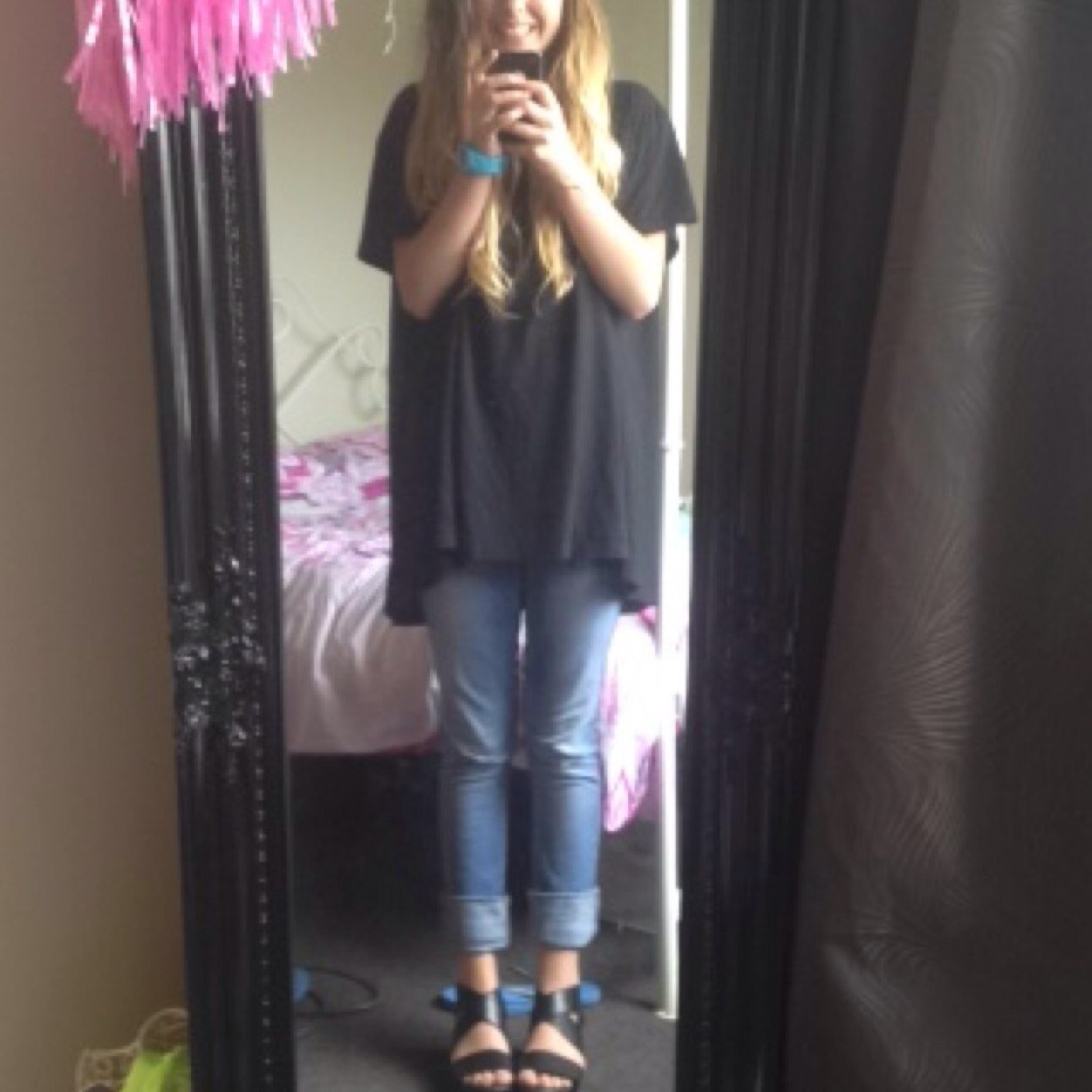 13 from New Zealand ,follow me I follow back and add me on snap chat amber_rose00 3