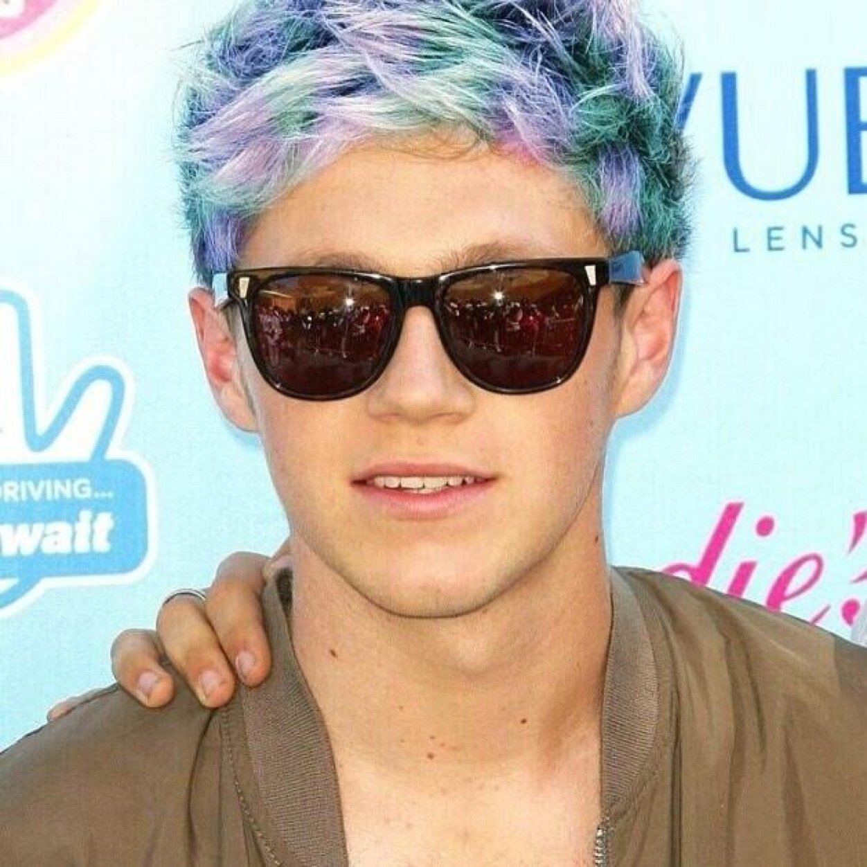 free follow from @horanpup bc your fab xo