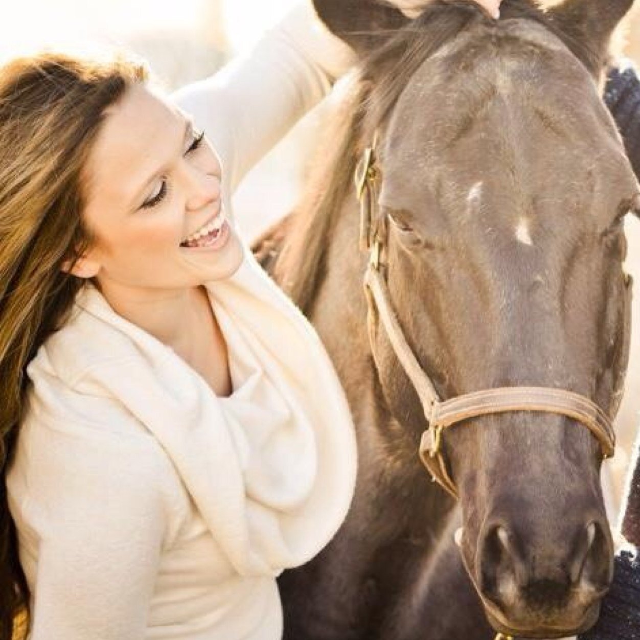 #realestate professional serving the #denver market | #REO Specialist with a passion for turning distressed properties into homes | #Artist | #equestrian