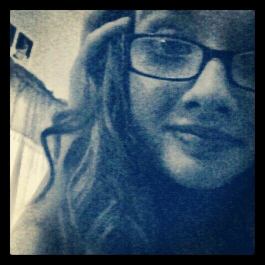 hi itz kylea follow meh, I follow u ...my instagram is @forever_kylea.my kik is @ayee_its_kylea