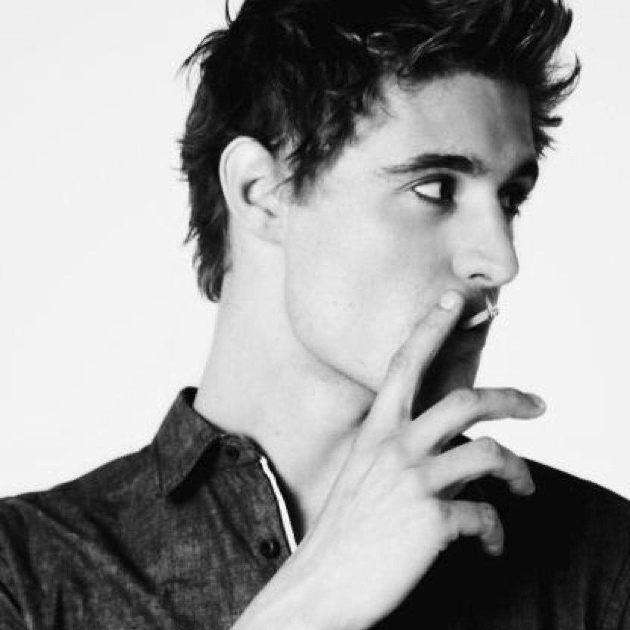 NathanielWBP's profile picture. My life is a mystery. A mystery no one will ever figure out. {#Werewolf #Literate 20 (144)} | #BloodPagesRPG --- @BloodPagesRPG