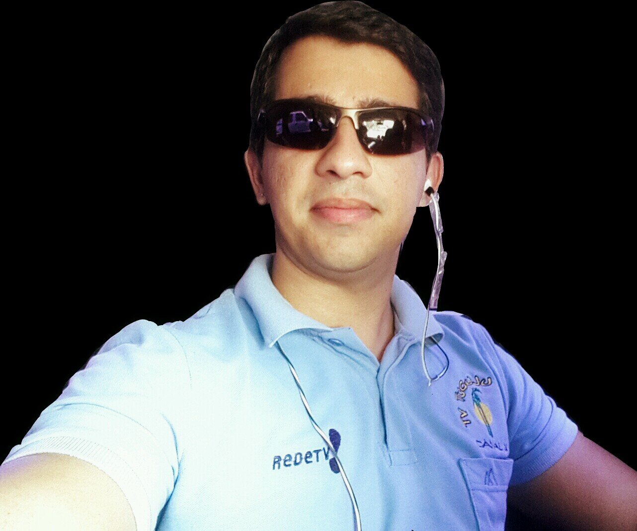 Divertido, descontraido, amigo, mas nao mexa com quem ta quieto, eu sei muito bem ganhar meu respeito!