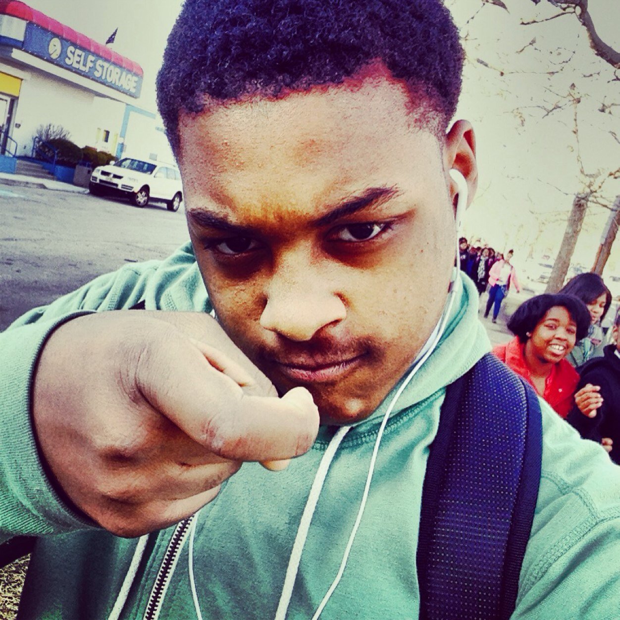I'm from tha 9 but you can catch 5 from ma damn 8.... But I be coolin but follow me #House #Nation ( #Crews Gang ) #BirdGang O'Block