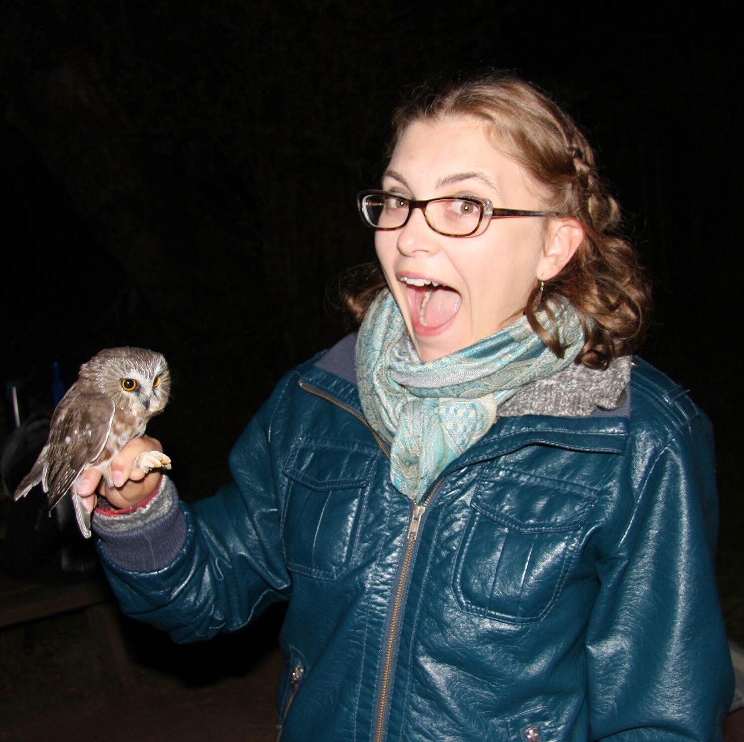 BirdAtHeart's profile picture. Geographer, Bird Nerd, Nature-Show Enthusiast, Picture-Taker (@AlenaESPhoto), Chocolate Fanatic & Creator of The Open Book Project (@Open_Book_Proj)