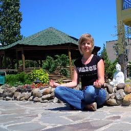 Каждая душа свободна и приходит на Землю со своей задачей, для набора собственного опыта. Сейчас так мало истинной женственности, а все женщины стали деятелями.