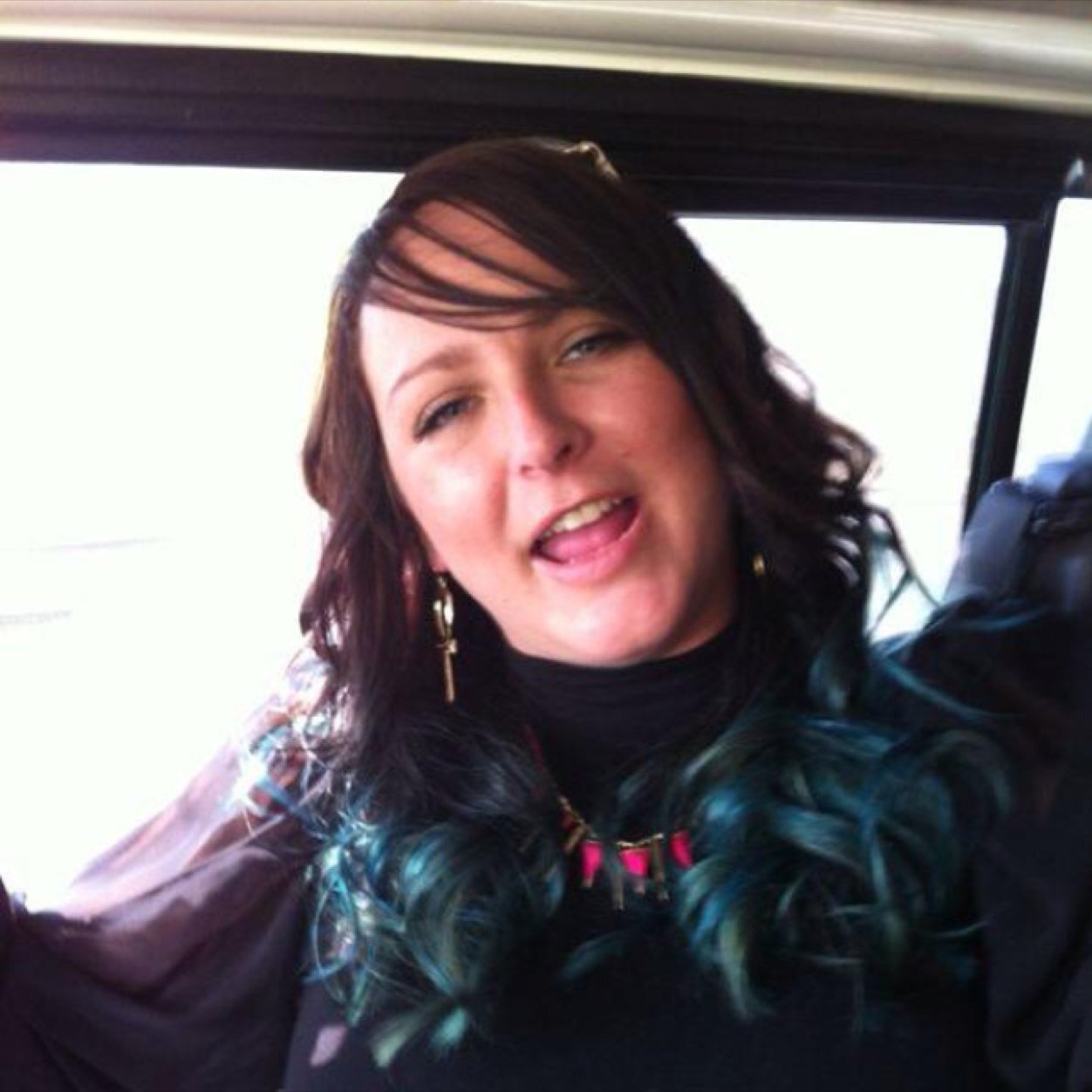 hellenah1983's profile picture. 