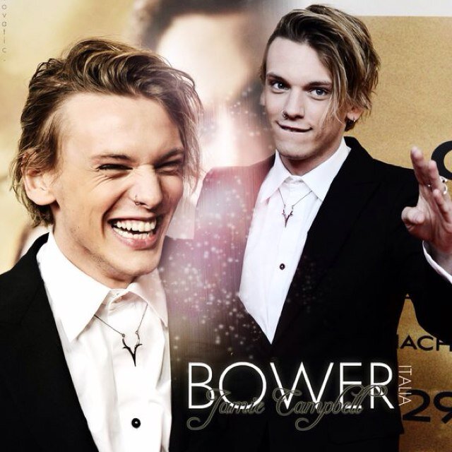 Primo account ufficiale interamente dedicato a Jamie Campbell Bower! 
Seguiteci anche su facebook e instagram!