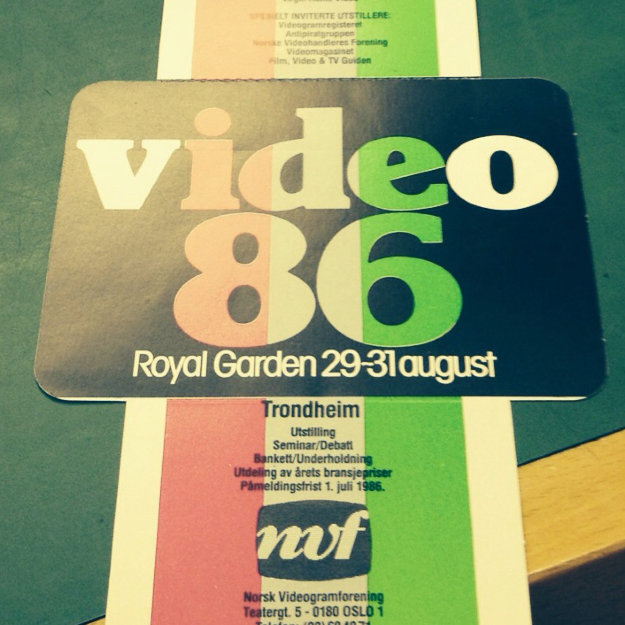 Et bokprosjekt støtta av @FrittOrd, @medietilsynet og @Faglitteratur. Kommer på @Flammeforlag. Skrives av @mariusbax. Historier om og fra videobutikkene.