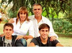 Marito di Silvia, papà di Marco e Teo, ispettore ASL con in testa la politica e nei piedi il pallone. Sindaco di Tortona.