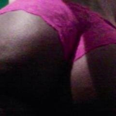 Hi there, I'm Sarah  40 year old. curvy body,  dark eyes  and dark brown hair.  now on http://t.co/riyWksLCRV pin 1104