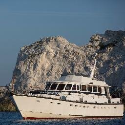 One of the UK’s premier charter boats, Rum Jungle delivers high end corporate days up to 40 guests in London, the Solent and luxury private cruising in Europe.