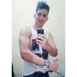 Amo minha Familia M/Namorada, Curto batante músicas em Paredões, Adoro saír com os amigos se divertir, e não sou um cara preconceituoso ;)