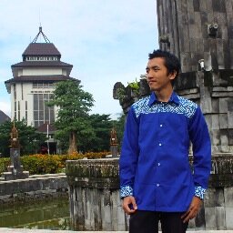La tahzan, Innallaha ma'ana | muslim negarawan | Penikmat buku| Pekerja Sosial di Unitas @RKIM_UB dan JnK @MITI_KM