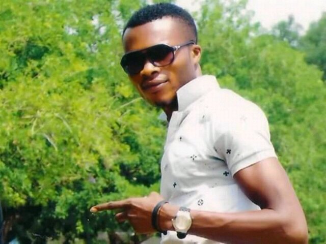A̶̲̥̅♏ addicted to sex.