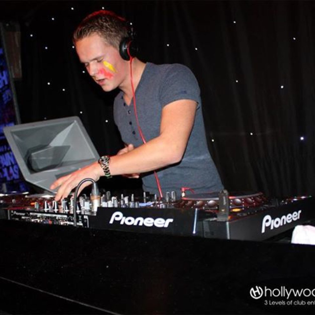 DJ /PRODUCER