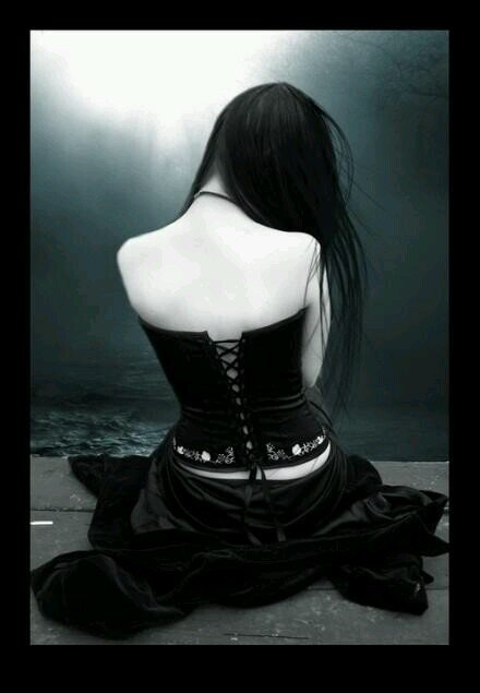Ignorando mi desgracia... Monstruos que aún sonámbulos tienen el control... Sueños Rotos.// Mi virtud es la imperfección.
