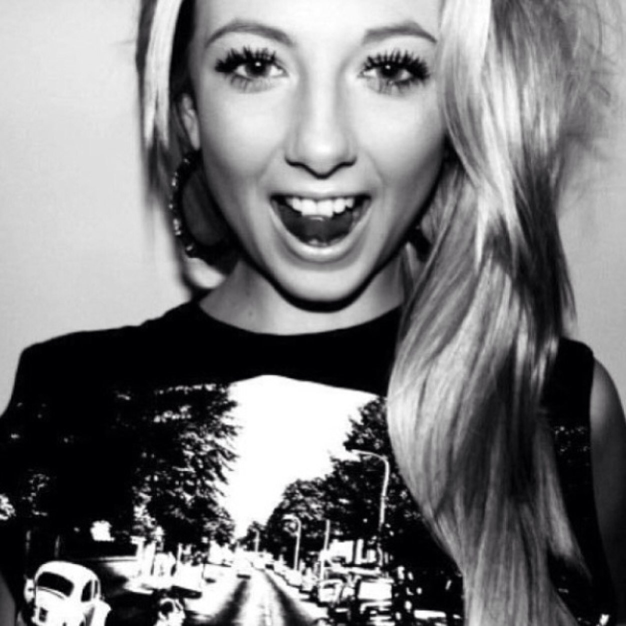 Jesssaunders10's profile picture. Instagram- _jesssaunders/  Follow me bitchesss