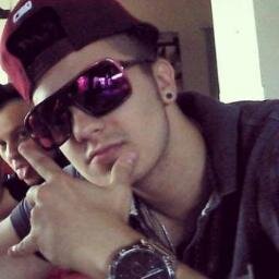 Dona do @OFCGuriasDoLS ``Assim como as estrelas são do céu, meu amor é teu Luan Rafael´´ 3 @LuanSantana