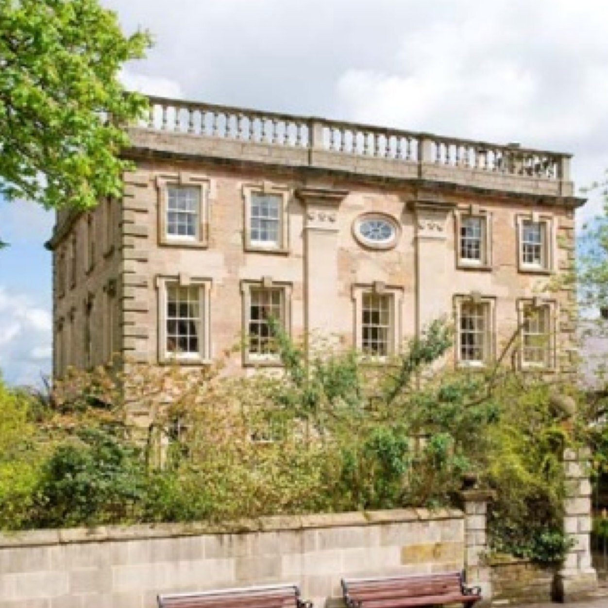 A stunning grade II listed holiday home in the Derbyshire Peak District sleeping 16 people in luxury accomodation. #WinsterHall #PeakDistrict #Derbyshire