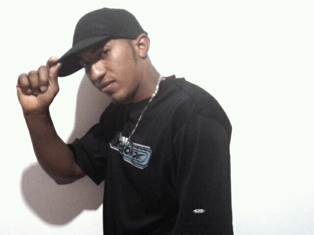 Restaurado777's profile picture. Dios cambia lagrimas por sonrisas, tristezas por alegrias y problemas por Bendiciones