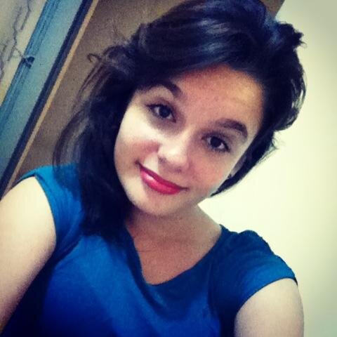 E Quando Eu Estiver Triste, Simplesmente Me Abraçe :3