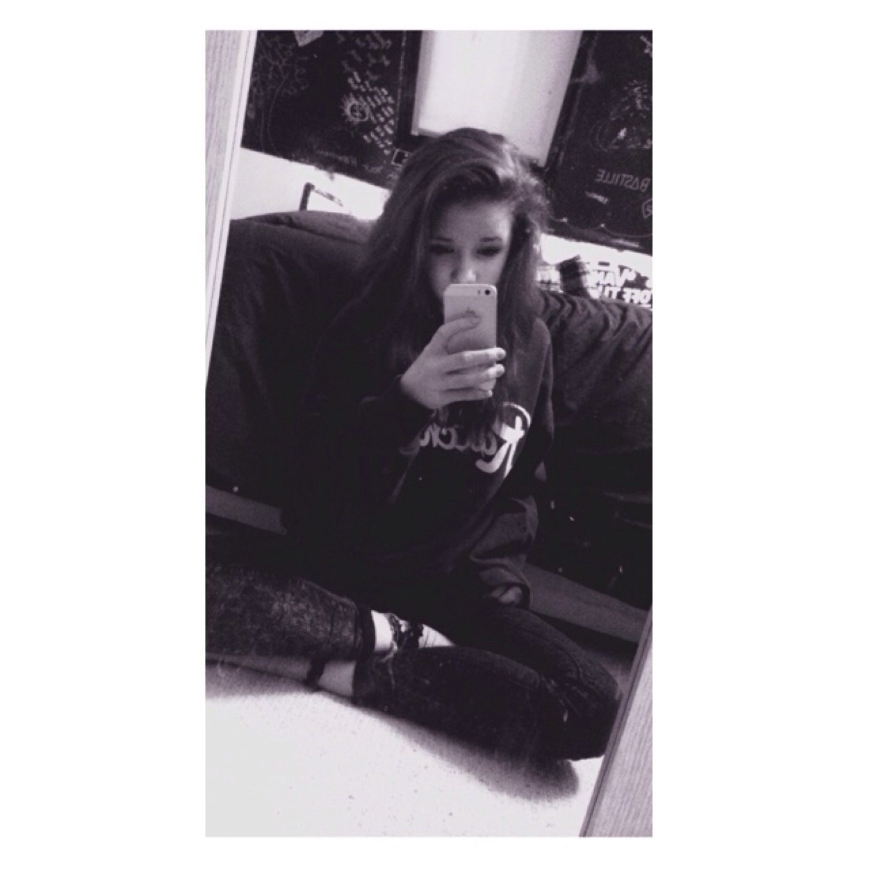 imm_milton's profile picture. Instagram - imogenmiltonx

Tumblr - imogenmiltonxx