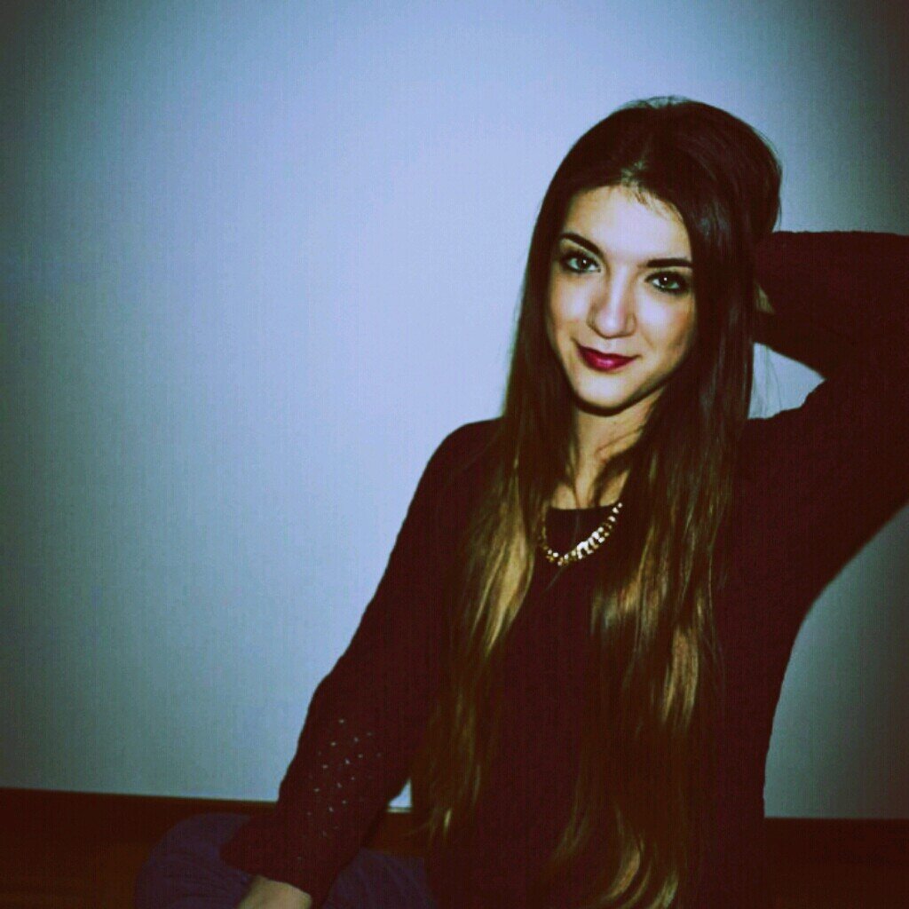 Giulia.Italy.18.Concerts•Photos. I'm in love with @onedirection babes 3/10/11 © JB.Sheeran.Lovato† Emblem3.5SOS. «all I want is the taste that your lips allow»