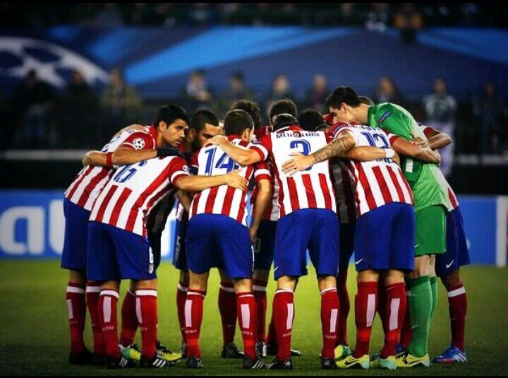 ATLÉTICO DE MADRID. #RojiblancaCapital               Del Atleti se nace no se hace ♡