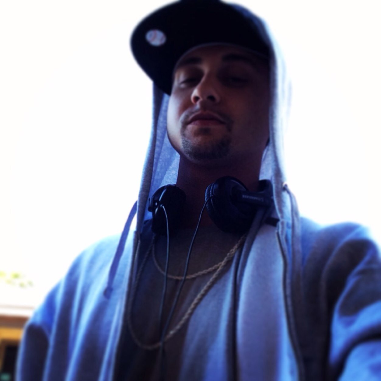 Rapper/ singer and all around entertainer. I love making people feel good!