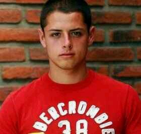 De Valencia. Nacido en 1990, Enamorado @maritere8. Mi Idolo Chicharito Hernandez