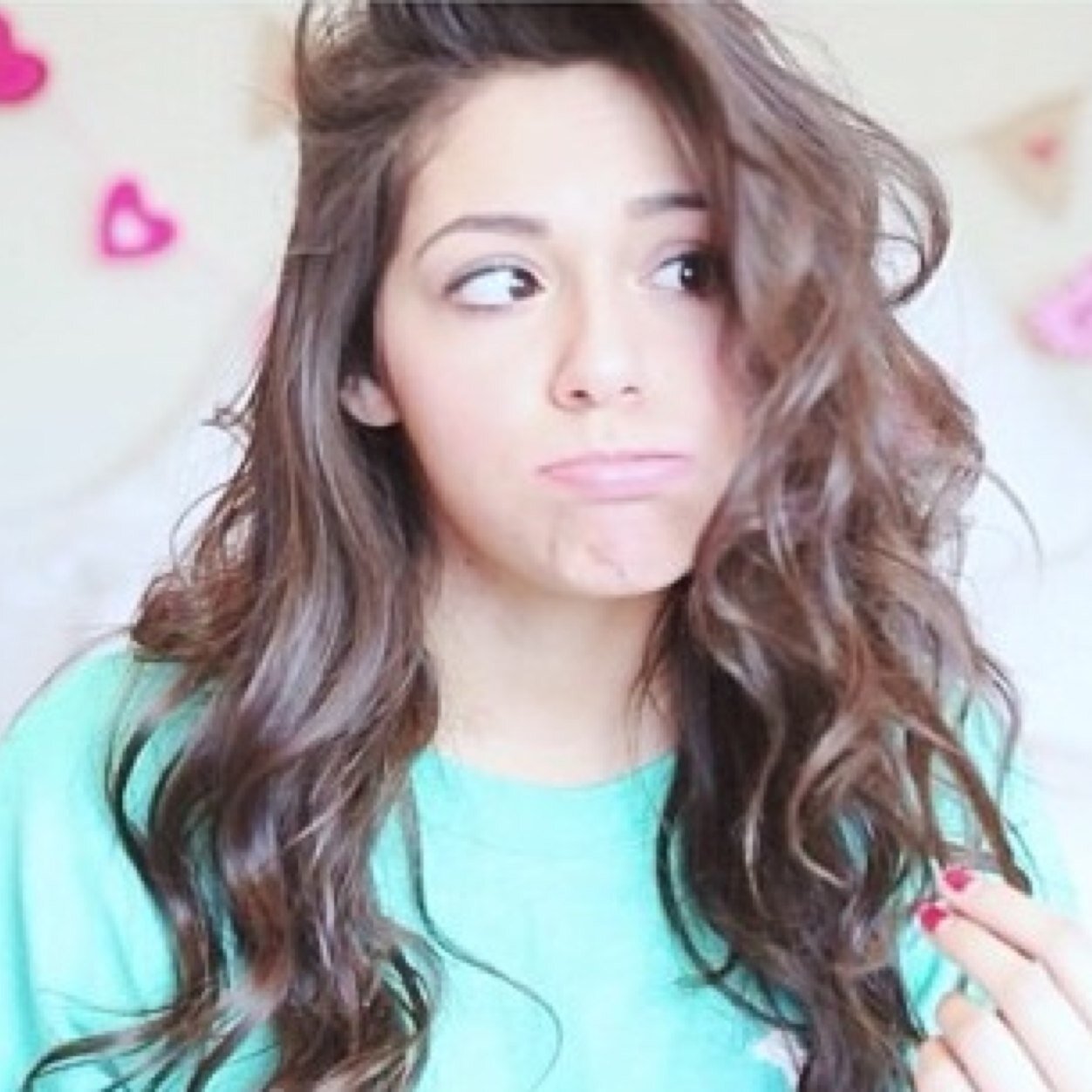Beths is one of a kind  , ❤ i follow her every move im like an assistant follow for beths - my wish is that bethany would follow me please beths❤❤ @bethanymota