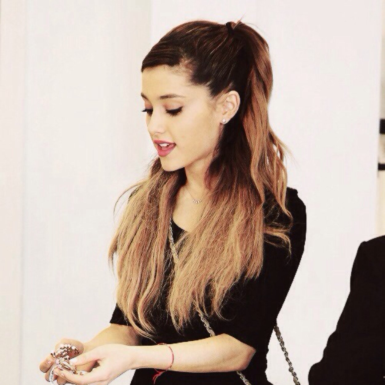 grandeflawlessy's profile picture. My love for ariana grande is more beautiful than anyone else Damn ariana is prettier than you. my boo @buteracandy ❤