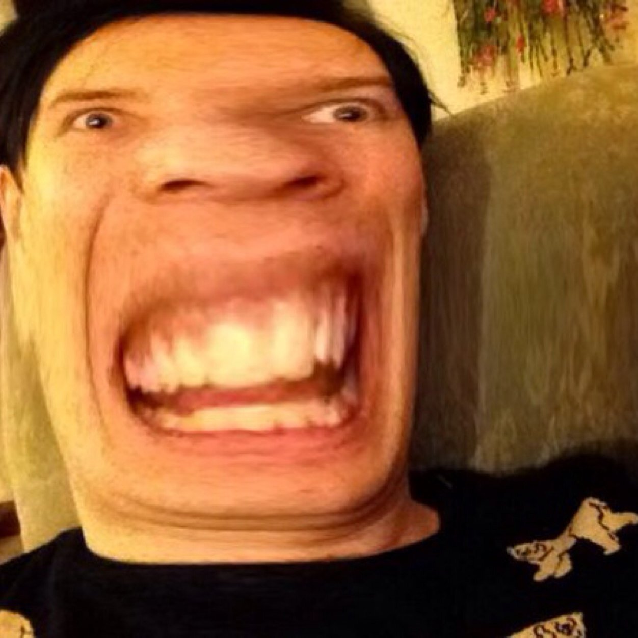 this is a free follow cos you're rad! plz follow @fricklock yay