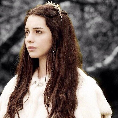 They say my father was a highborn lord. I don't know and honestly I don't care. I just want to help those in need. {GoT|RP|OC|Nurse}