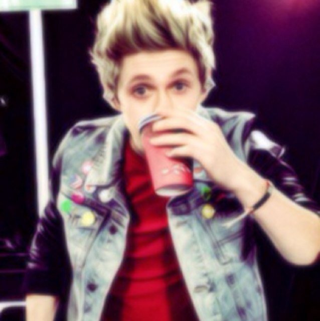 creoleniall's profile picture. 