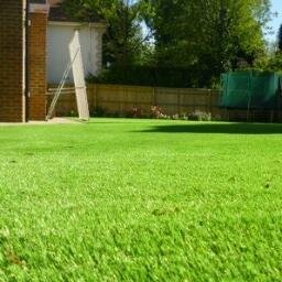 Dayco Artificial Grass - Specialist suppliers and installers of artificial grass serving London, Hertfordshire and the home counties.