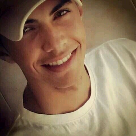 DiegoItafla's profile picture. A única disciplina que reconheço é a do coração que domina. Saint Exupery