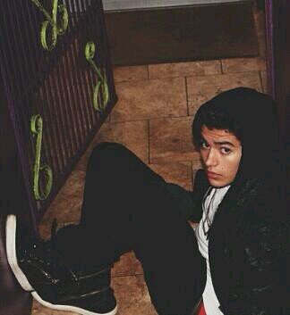hello i'm eric unger and i love food but not as much as i love my juliet rp.straight.human.happily taken