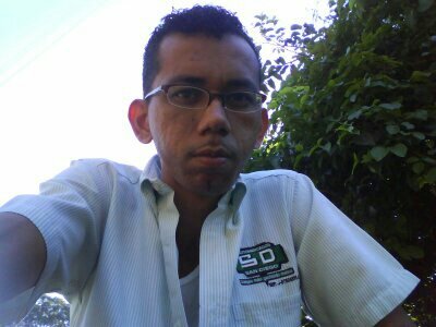 Estudiante conpositól y escritor
